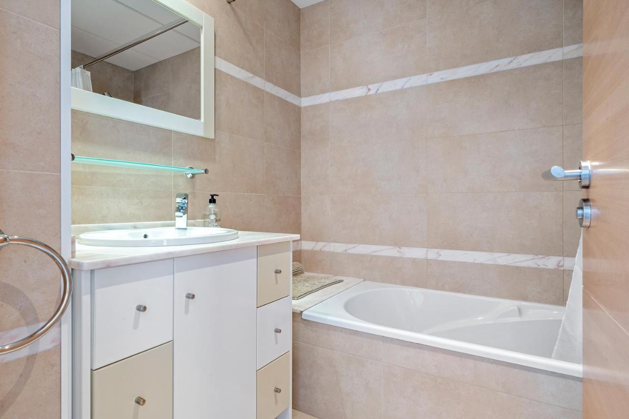 Apartament Ferran *